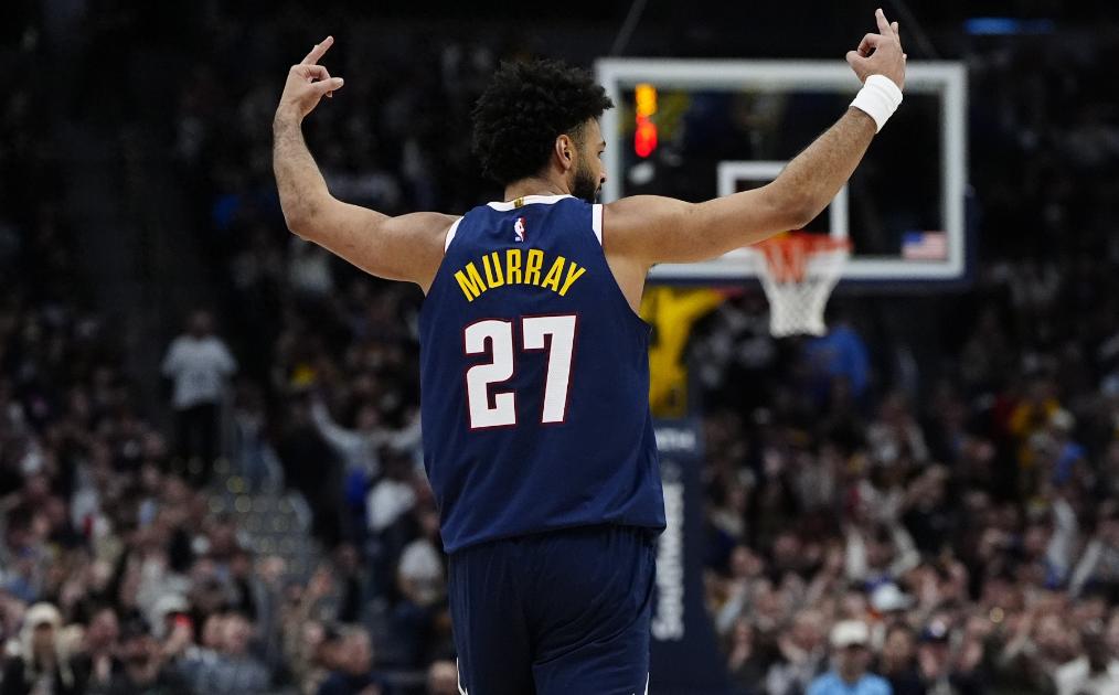 包含穆雷连续十场比赛得分超过大比分获胜，MAD不断突破！引发球迷热议的词条