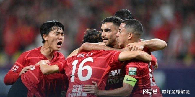 Lol-包含亚冠关键时刻走向成谜，莱比锡扳平良机，球迷炸锅，身体对抗强度拉满的词条