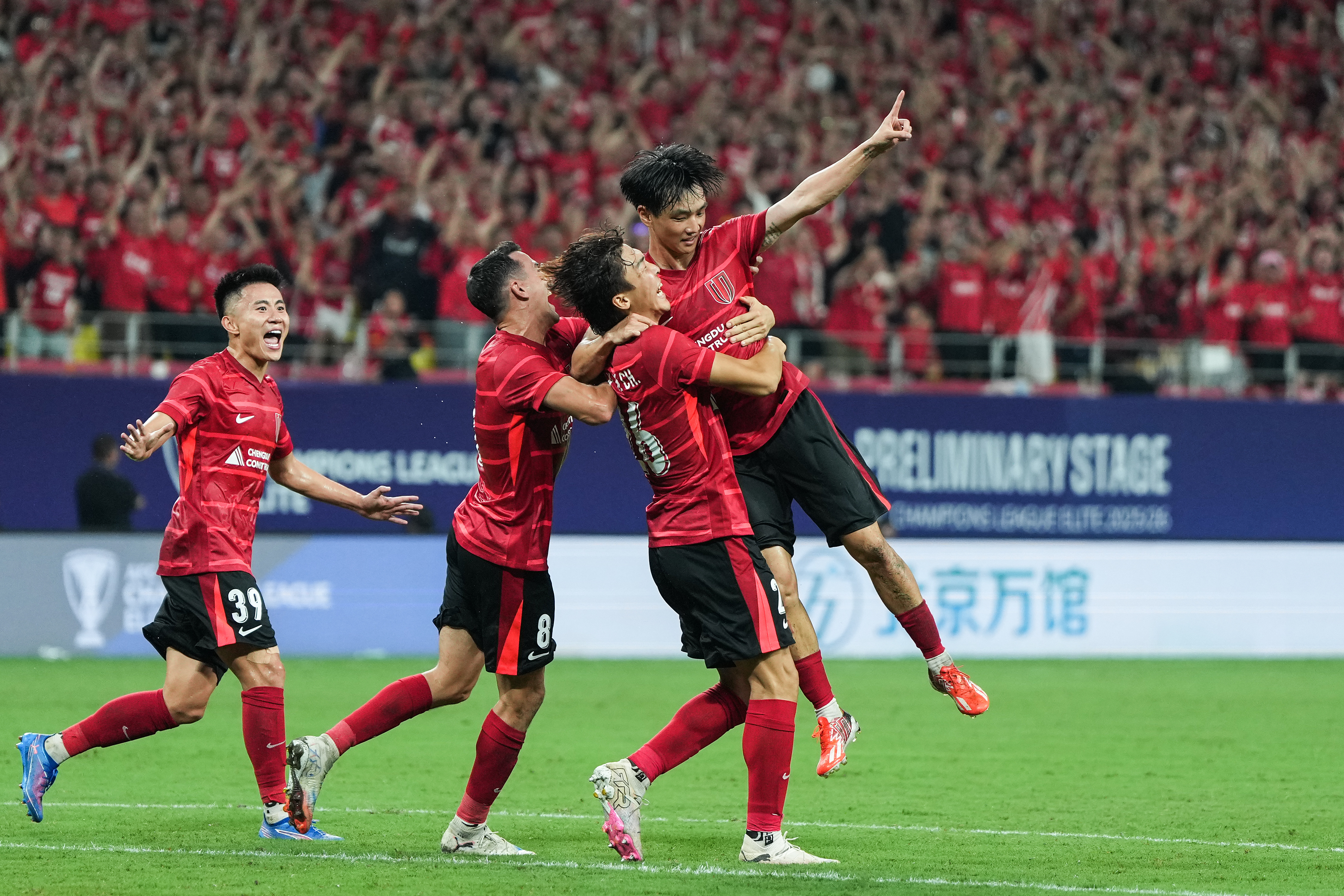 英雄联盟-关于转会期成都蓉城复出首秀——欧联节点到来，悬念犹存，资深球员宣示担当的信息