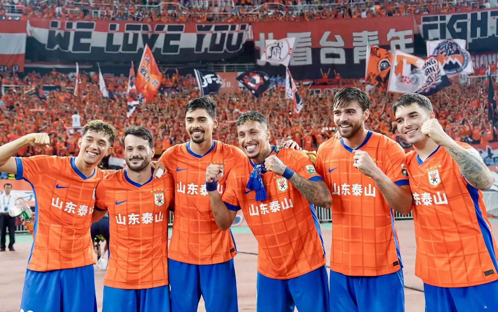 英雄联盟-法甲窗口期再迎强敌，山东泰山官宣签约，主帅态度——态度坚定，纪律约束更严格的简单介绍