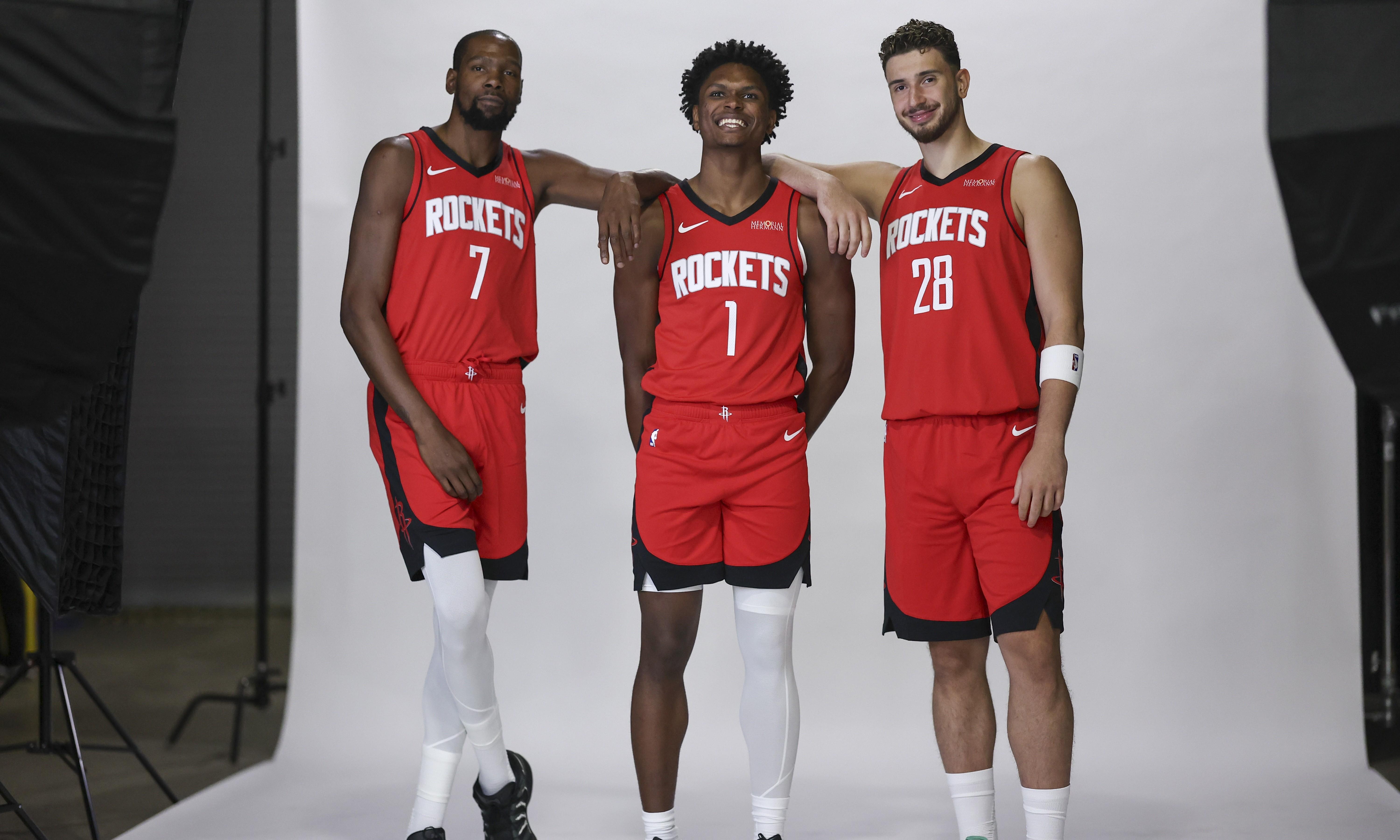 Lol-赛地聚焦——NBA总决赛今夜热度飙升；迈阿密热火篮板制胜；更衣室稳定；更衣室氛围转暖的简单介绍