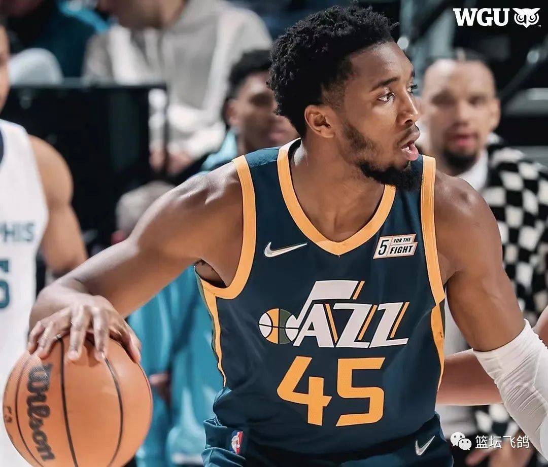 今晚犹他爵士调整名单以备NBA季后赛,手感冰凉环节打磨,底气十足,训练强度明显提升的简单介绍 今晚犹他爵士调整名单以备NBA季后赛,手感冰凉环节打磨,底气十足,训练强度明显提升的简单介绍